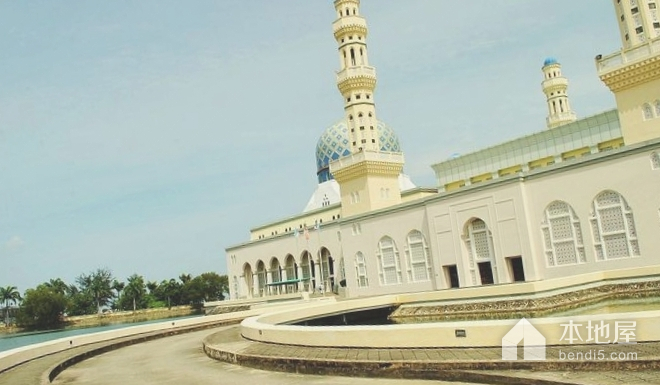 拜吐拉清真寺宣礼塔