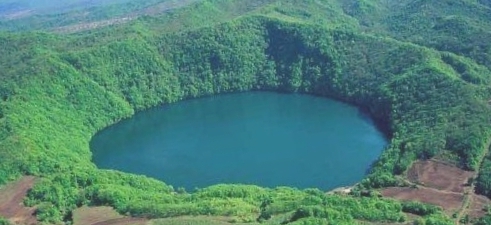 龙湾火山湖