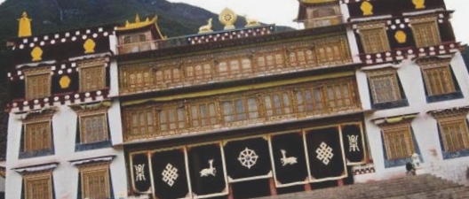 罗布拉康寺