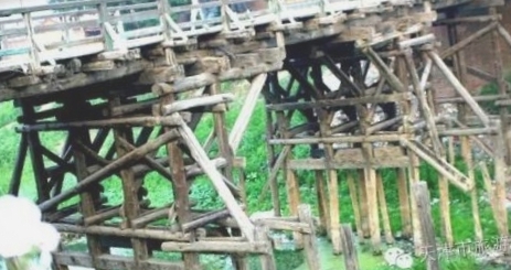 独流木桥