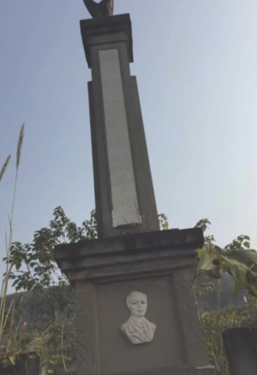 彭大将军纪念碑