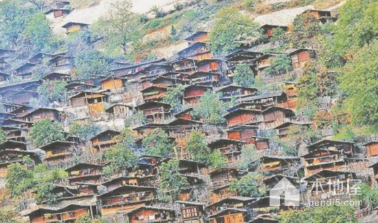 同乐傈僳族民居建筑群