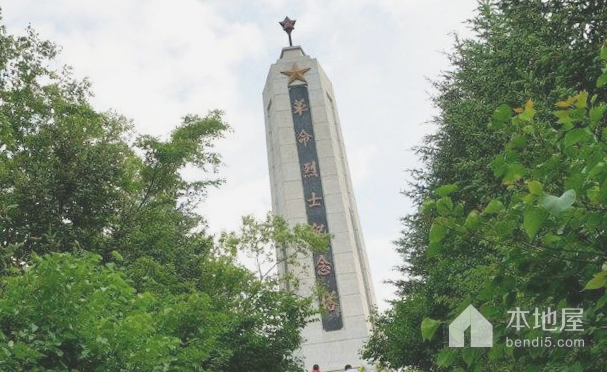 黄泥河革命烈士纪念塔
